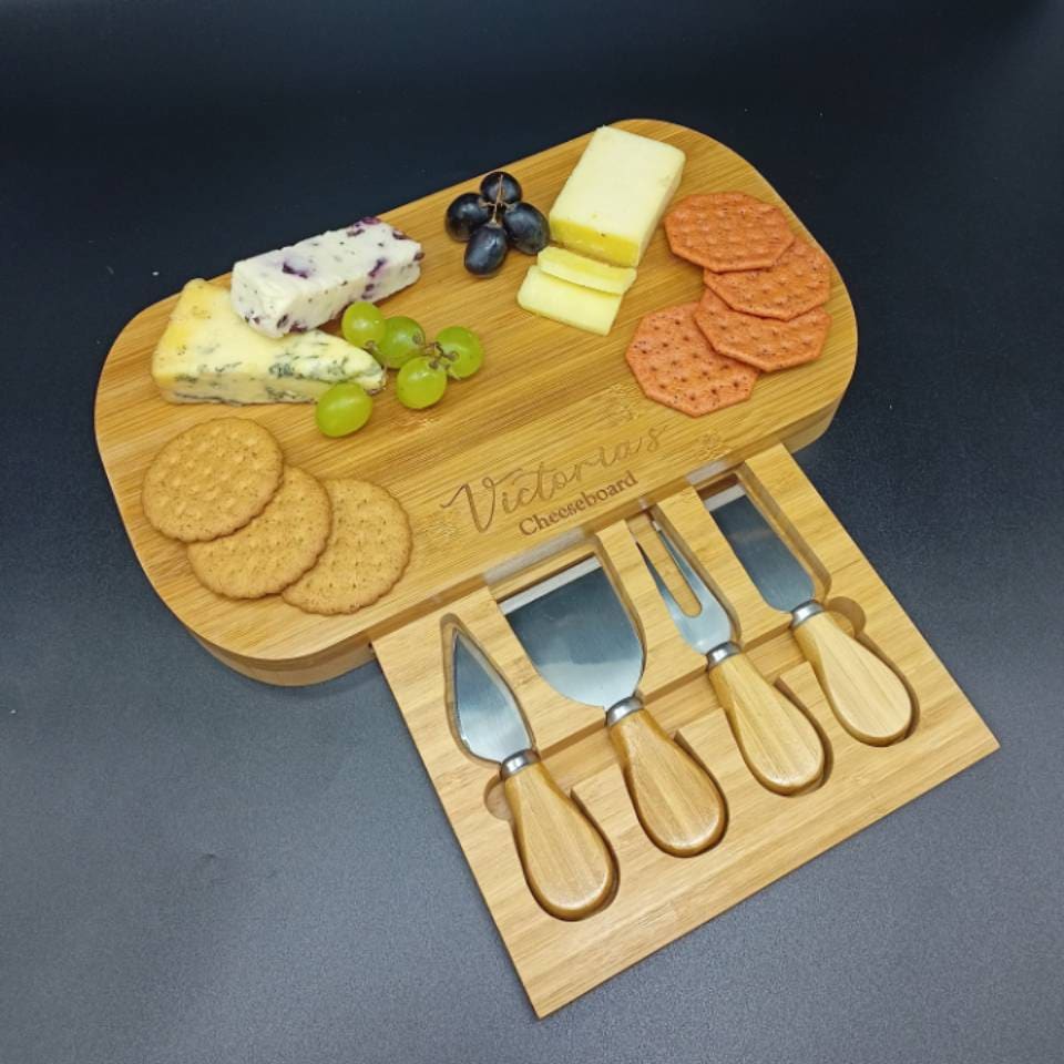 Minimalist Design Cheese Board- Personalised Gift - Eco Friendly Bamboo Charcuterie Board - Minimalist Decor - Engraved Gift - Gift For Her
