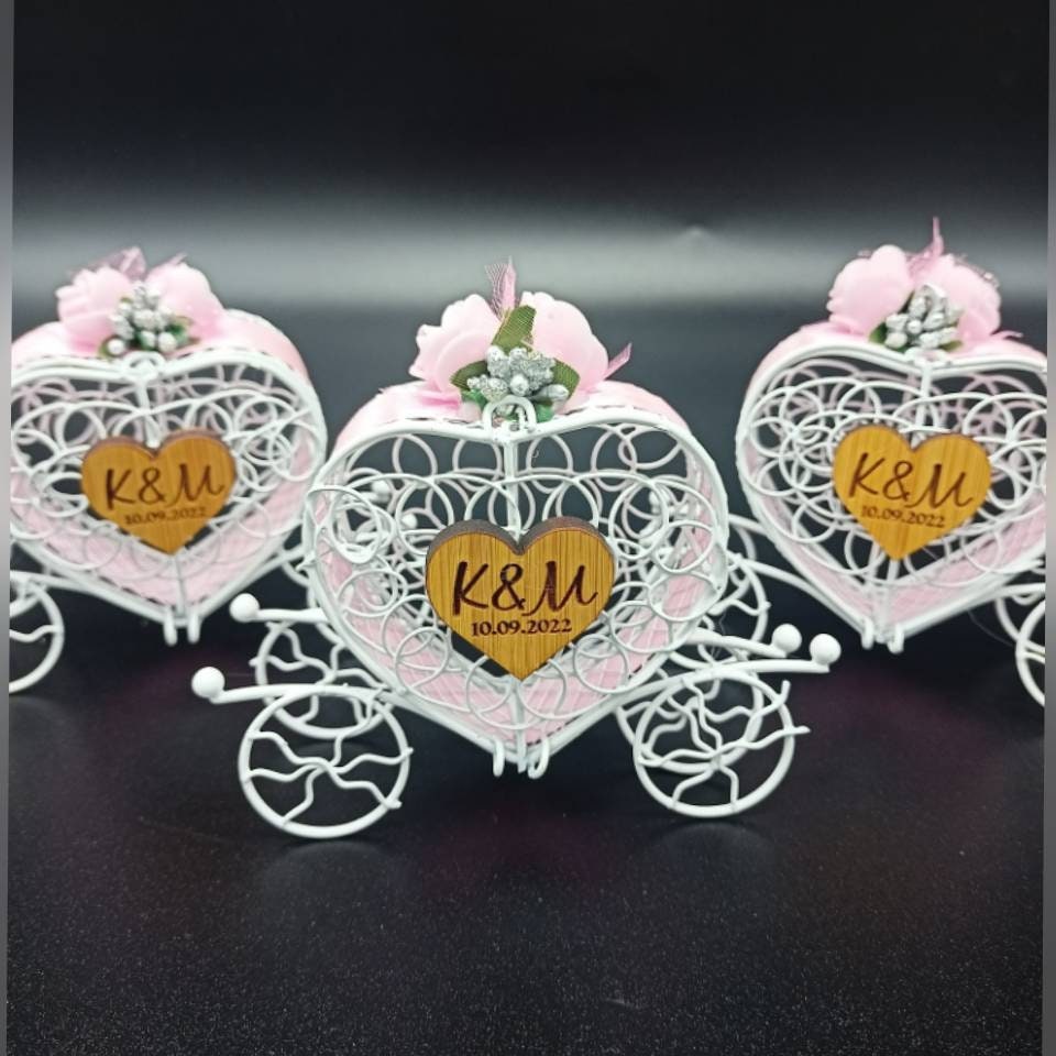 Wedding Favors For Guests In Bulk - Wedding Favour Chocolate Candy Carriage - A Wedding Favor Your Guests Will Love - Wedding Table Decor