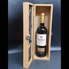 Personalised Wine Box for Best Man, Groomsmen & Ushers With Scottish Kilt Inspired Design - The Perfect Wedding Thank You Gift